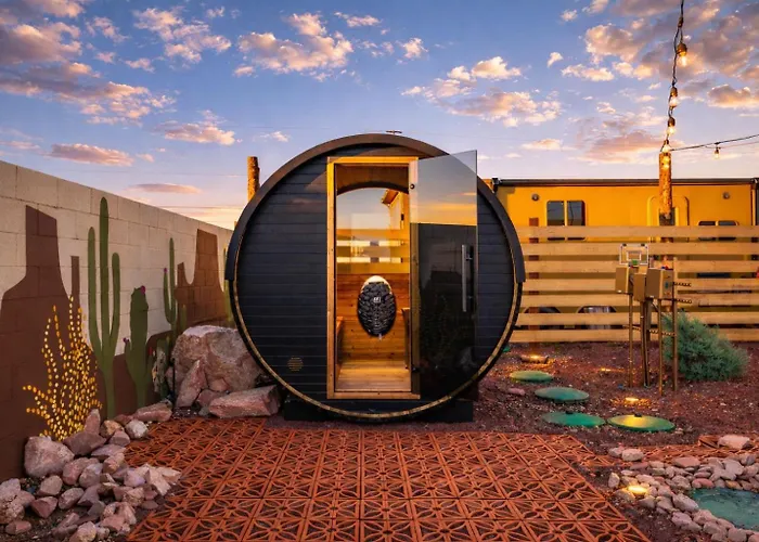 The Outpost Grand Canyon Hotel