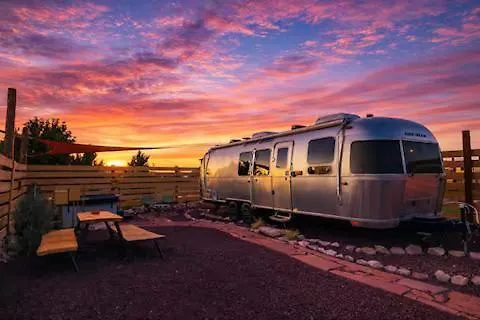 The Outpost Grand Canyon Hotel Williams