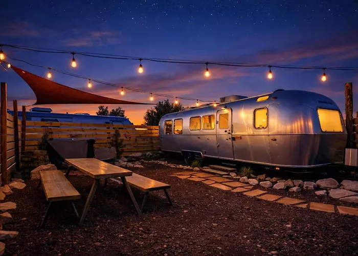 The Outpost Grand Canyon Hotel Williams