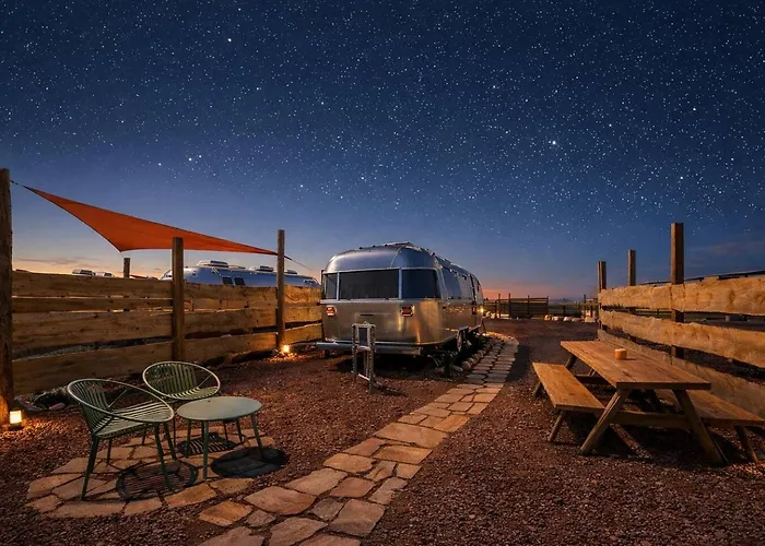 The Outpost Grand Canyon Hotel Williams