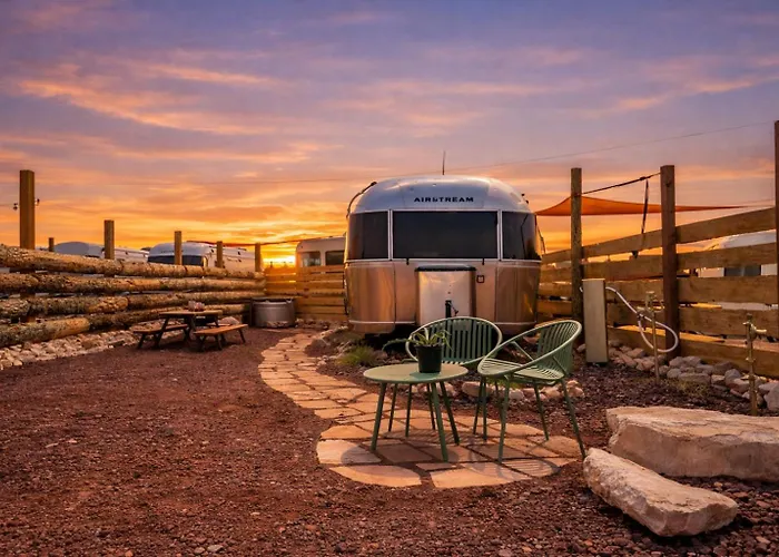 The Outpost Grand Canyon 3* Williams